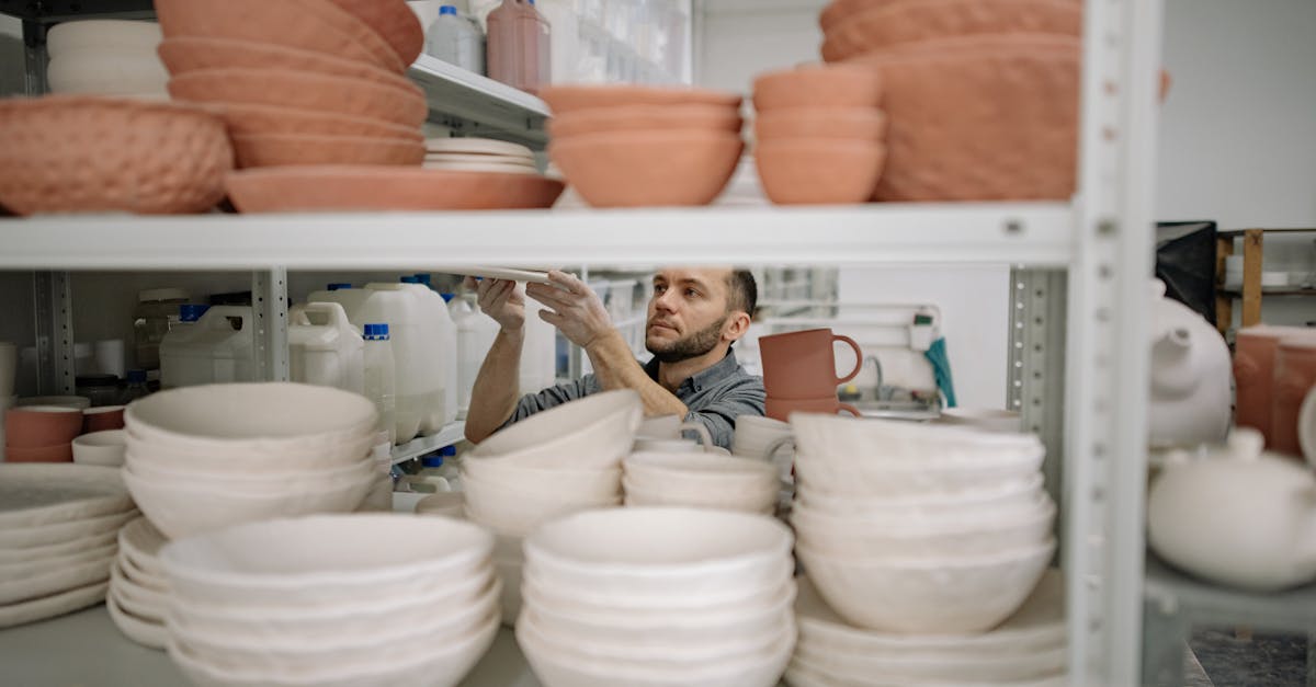 optimisez l'espace sur vos étagères pour un rangement efficace et un accès facilité à vos produits.