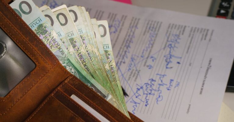 découvrez le salaire de jordan bardella, ses revenus et son parcours financier détaillé.