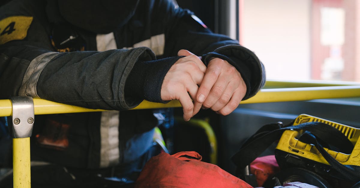 découvrez les différents grades des pompiers, leur rôle et leur hiérarchie au sein des services d'incendie et de secours.
