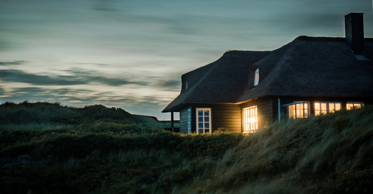 assurez votre maison avec notre assurance habitation fiable et adaptée à vos besoins. protégez votre foyer contre les imprévus et bénéficiez d'une tranquillité d'esprit optimale.
