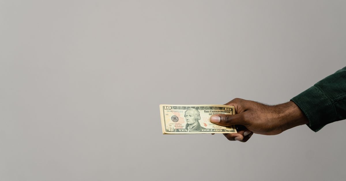 découvrez les coûts liés au transfert d'entreprise, incluant les frais juridiques, financiers et opérationnels, pour assurer une transition réussie et sereine.