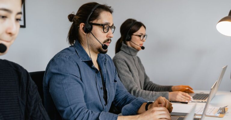 servicedesk 360 : solution complète pour la gestion efficace de votre support technique et service client, accessible à tout moment.