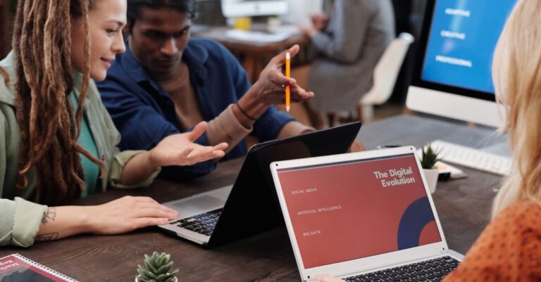 découvrez nos services d'agence digitale : stratégie numérique, création de sites web, marketing en ligne et solutions innovantes pour booster votre présence digitale.
