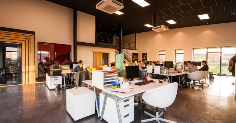 agence web locale spécialisée dans la création de sites internet, le référencement naturel et les solutions digitales personnalisées pour développer votre présence en ligne.