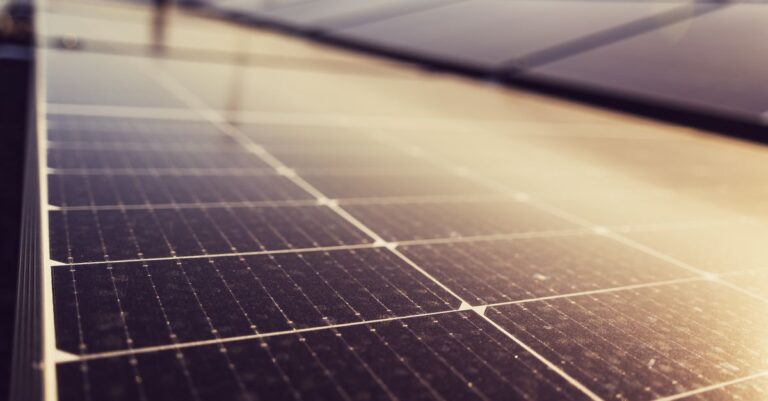 découvrez nos panneaux solaires performants et économiques pour produire votre propre énergie renouvelable. optez pour une solution écologique et durable adaptée à vos besoins.